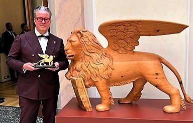 Scopri di più sull'articolo Leone d’Oro di Venezia: chef Ernst Knam superstar