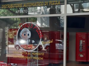 Scopri di più sull'articolo Riccione: arriva la pizza fatta dai robot per l’estate 2023