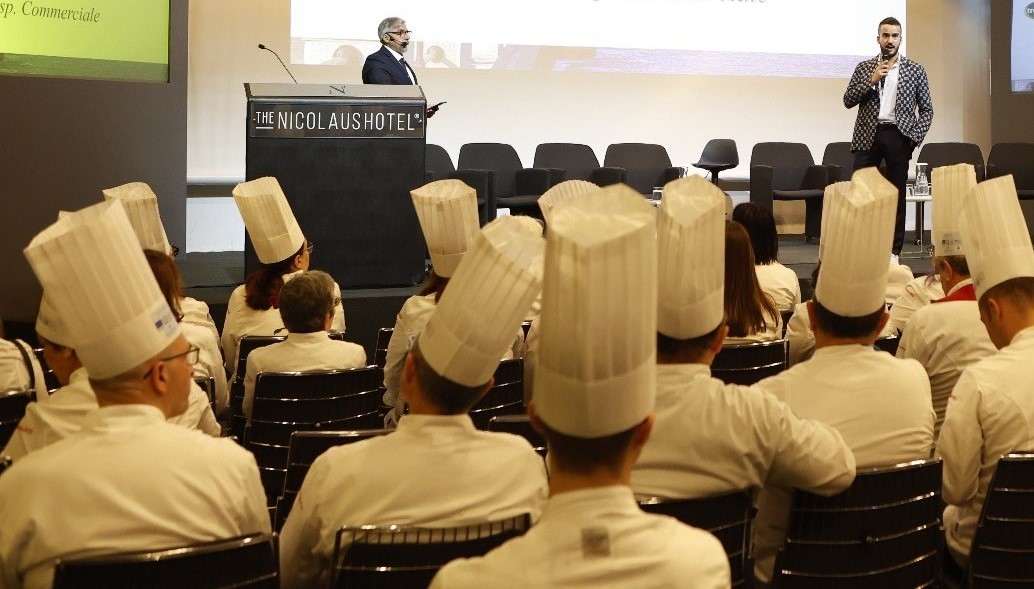 Scopri di più sull'articolo Festa del Cuoco 2023: grande successo a Bari e saluto Ministro Lollobrigida