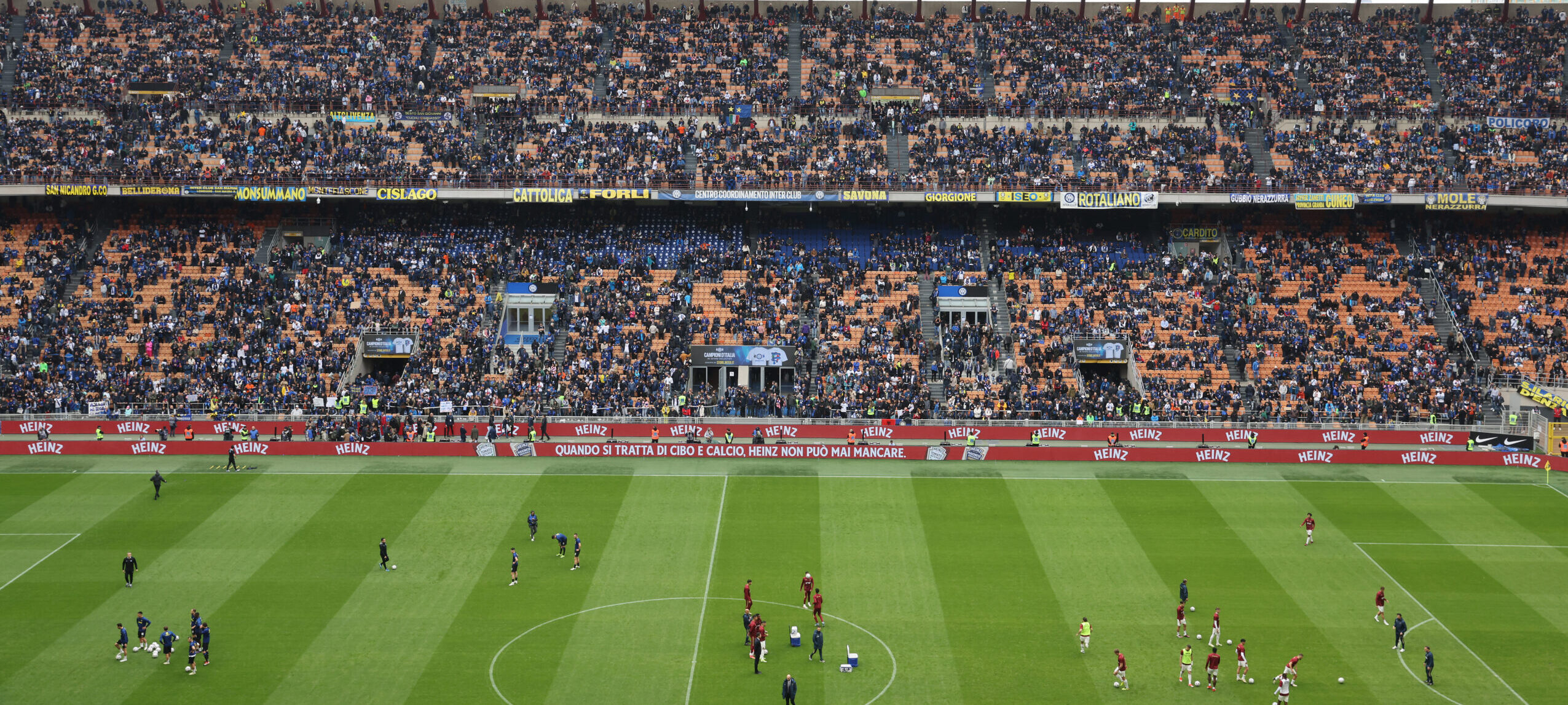 Al momento stai visualizzando Cibo da stadio: cosa si mangia nel 2024? Rituali del calcio italiano