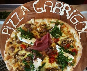 Scopri di più sull'articolo Alessandro Gabrielloni show in Como-Roma: impazza la Pizza Gabrielloni