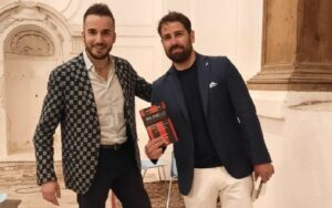 Scopri di più sull'articolo ‘C’è solo un Presidente’: Carlo Pellegatti e Peppe Di Stefano a Fermo