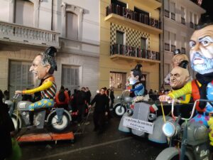 Scopri di più sull'articolo Carnevale Viareggio 2025: grande successo per il terzo Corso Mascherato